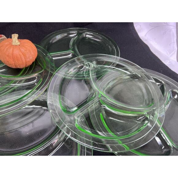 Vintage Green Depression Uranium Glass Grill Dinner Plates - Set Of Six - Picture 6 of 11